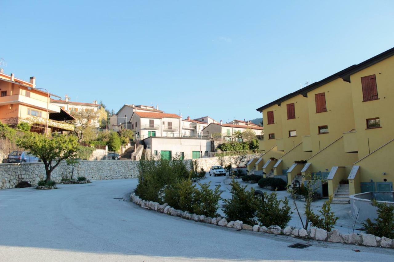 Appartement 4Flats In Orto Di Venanzio à Barrea Extérieur photo